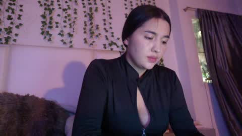 emma_johnson_ online show from 26, 11, 2025