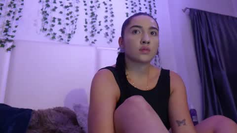 emma_johnson_ online show from 28, 4, 2026