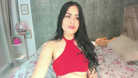 emma_johnsson1 online show from 5, 2, 2026