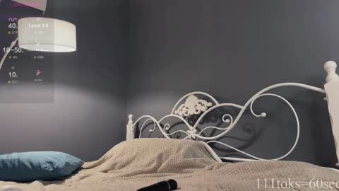 Emma Voss online show from 18, 9, 2025