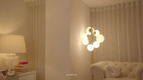 emma_lu1 online show from 18, 10, 2025