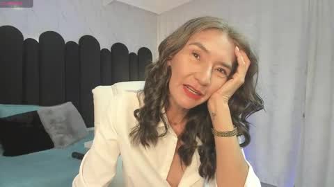 Emma  online show from 7, 2, 2025