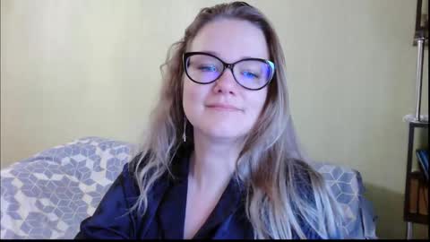 Snapshot of emma_misty_ chatting on 24, 10, 2025 emma_misty_ online show from 24, 10, 2025