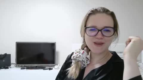 Snapshot of emma_misty_ chatting on 21, 2, 2026 emma_misty_ online show from 21, 2, 2026