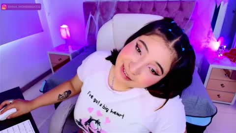 Emma Monserratt online show from 15, 10, 2025