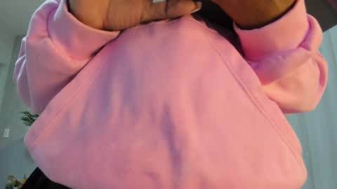 Snapshot of emma_morgann chatting on 4, 10, 2025 Emma Morgann online show from 4, 10, 2025