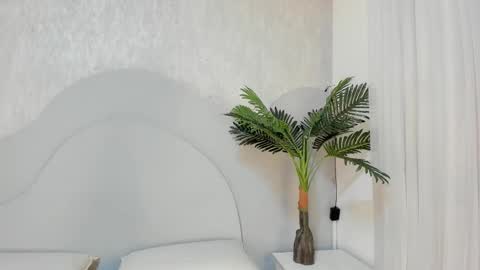 Snapshot of emma_morgann chatting on 4, 3, 2026 Emma Morgann online show from 4, 3, 2026