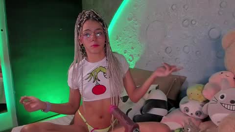     online show from 23, 12, 2024