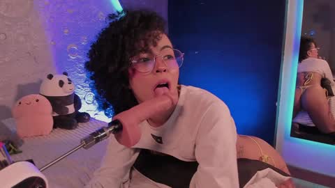     online show from 31, 1, 2025