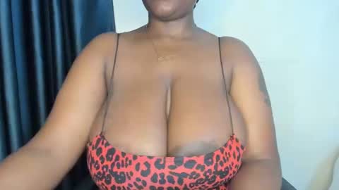 Snapshot of emma_remi chatting on 6, 3, 2025 emma_remi online show from 6, 3, 2025