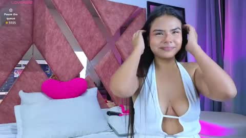 EMMA REVEES  online show from 26, 4, 2026