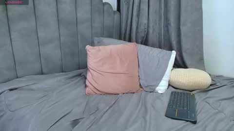 emma_saenz01 online show from 14, 5, 2026