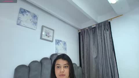 emma_saenz01 online show from 24, 5, 2026