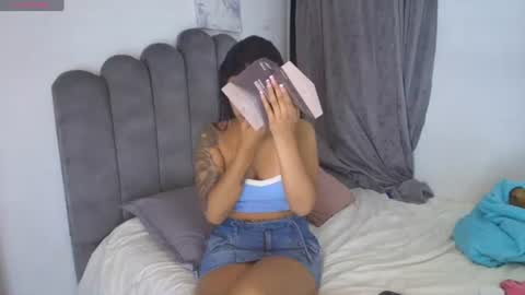 emma_saenz01 online show from 24, 6, 2026