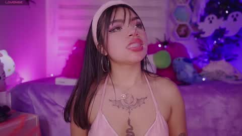 EMMA  online show from 7, 10, 2025