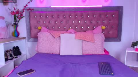 Snapshot of emma_wilder chatting on 14, 9, 2025 neko online show from 14, 9, 2025