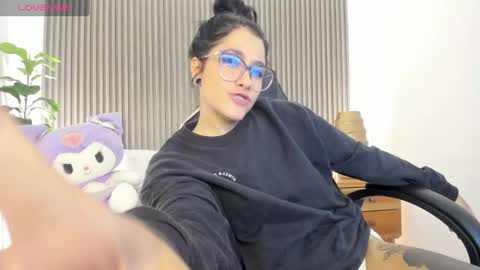E M M A A online show from 12, 2, 2025