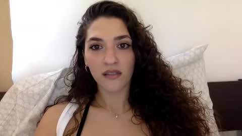 Snapshot of emmababy2322 chatting on 4, 2, 2025 Emma online show from 4, 2, 2025