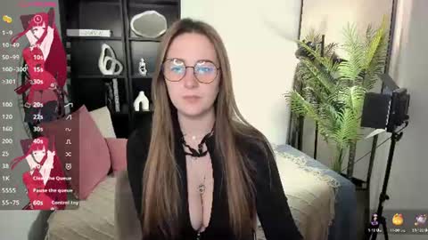 Snapshot of emmabloomm chatting on 29, 6, 2026 Emma online show from 29, 6, 2026