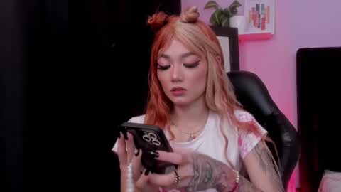 Snapshot of emmabridgerton chatting on 15, 1, 2026 Emma online show from 15, 1, 2026