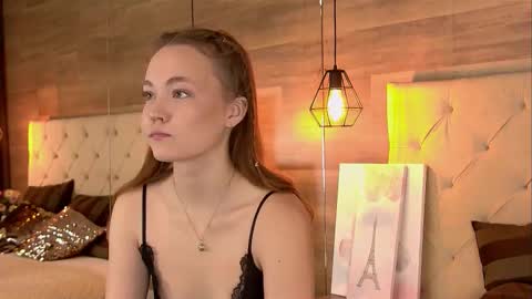 EmmaCamm online show from 18, 11, 2025