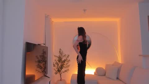 Snapshot of emmacorrea chatting on 30, 10, 2025 Emma voger online show from 30, 10, 2025