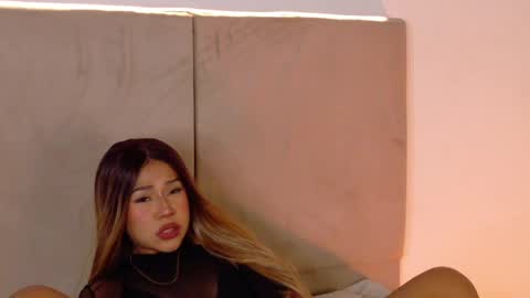 E M M A  online show from 22, 4, 2026