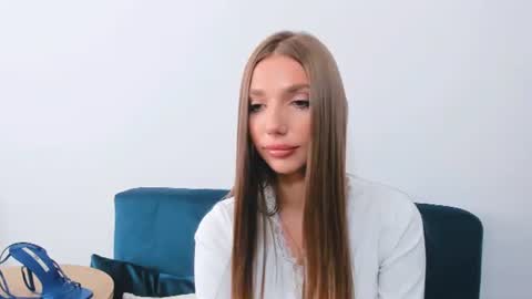 Snapshot of emmadesire chatting on 28, 9, 2025 emmadesire online show from 28, 9, 2025