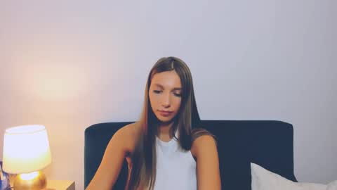 Snapshot of emmadesire chatting on 9, 10, 2025 emmadesire online show from 9, 10, 2025