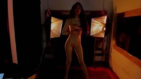 Emma Duque online show from 14, 12, 2025