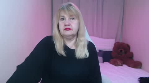 emmaellison924117 online show from 21, 4, 2026