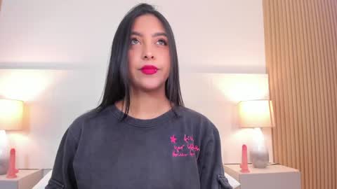 emmaespencer  online show from 24, 4, 2026