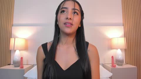 emmaespencer  online show from 25, 4, 2026