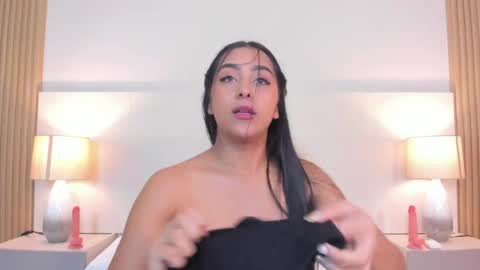 emmaespencer  online show from 25, 4, 2026