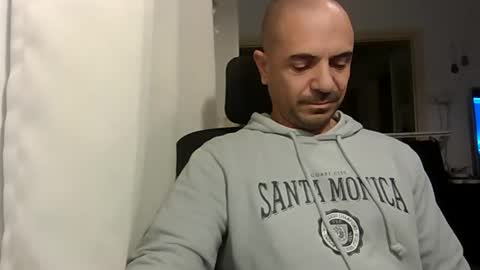 Snapshot of emmagold123 chatting on 13, 12, 2025 Ariel online show from 13, 12, 2025