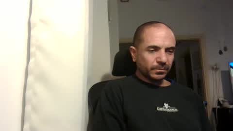 Snapshot of emmagold123 chatting on 21, 12, 2025 Ariel online show from 21, 12, 2025