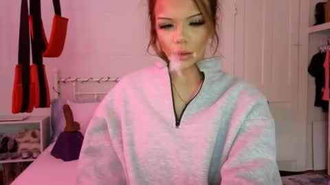 emmagray01 online show from 12, 1, 2025