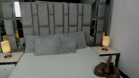 EMMA HILL online show from 20, 4, 2026