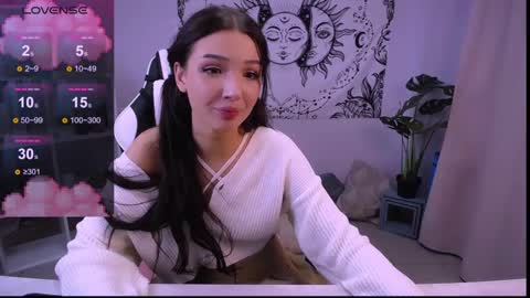 Snapshot of emmakeam_ chatting on 6, 12, 2024 Emma online show from 6, 12, 2024