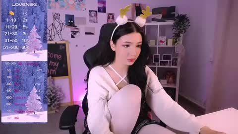 Snapshot of emmakeam_ chatting on 22, 12, 2024 Emma online show from 22, 12, 2024