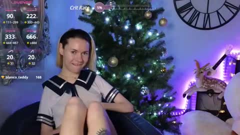 Snapshot of emmalarkins chatting on 4, 1, 2025 Emma online show from 4, 1, 2025