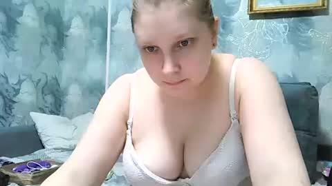 emmamelody online show from 11, 4, 2026