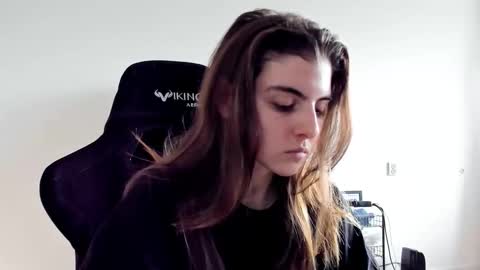 Emma online show from 13, 10, 2025