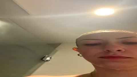 emmaraee online show from 25, 7, 2026