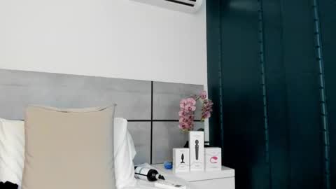  Emma  online show from 19, 2, 2025