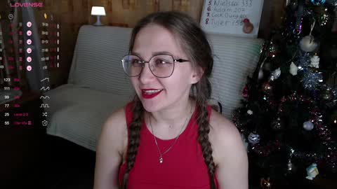 Snapshot of emmatiny chatting on 21, 12, 2024 Mia online show from 21, 12, 2024