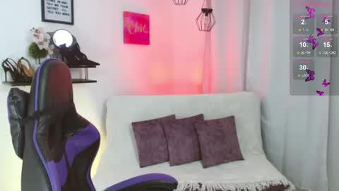 Snapshot of emmi_cam chatting on 12, 6, 2026 Emmi Cam online show from 12, 6, 2026