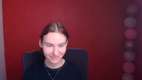 Emmi online show from 28, 2, 2025