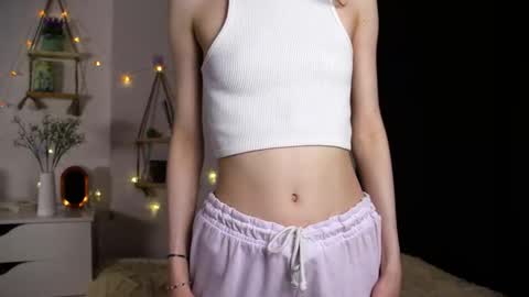 emmie_everly online show from 5, 10, 2025