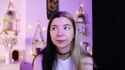 emmie_everly online show from 8, 10, 2025